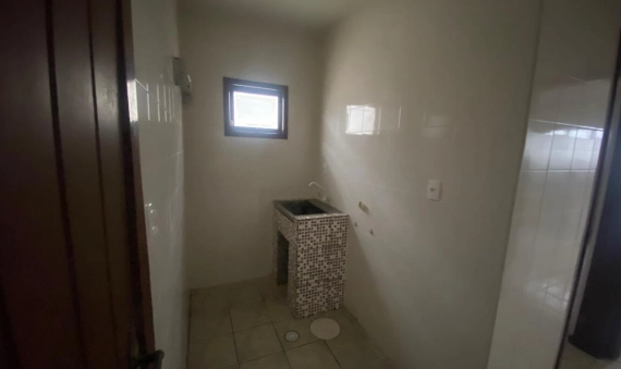 CASA, BAIRRO PINHEIRINHO - CRICIÚMA