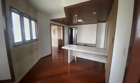 CASA, BAIRRO PINHEIRINHO - CRICIÚMA