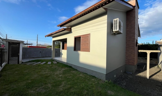 CASA, COM EDÍCULA - TEREZA CRISTINA, IÇARA