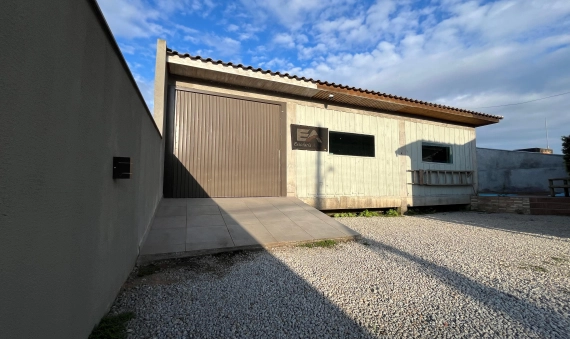 CASA, COM EDÍCULA - TEREZA CRISTINA, IÇARA