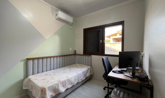 CASA, COM EDÍCULA - TEREZA CRISTINA, IÇARA