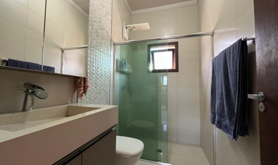 CASA, COM EDÍCULA - TEREZA CRISTINA, IÇARA