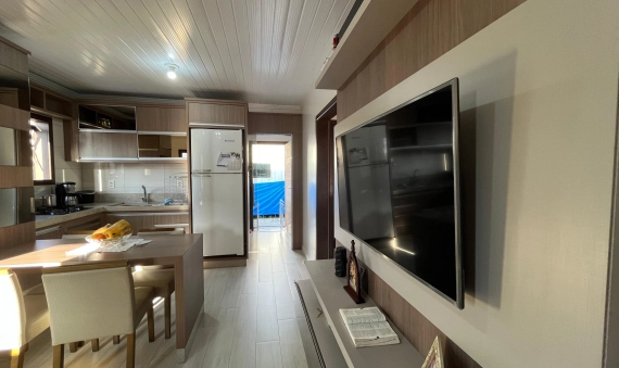 CASA, COM EDÍCULA - TEREZA CRISTINA, IÇARA