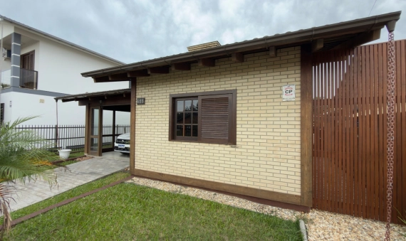 CASA - ZONA SUL - BALNEÁRIO RINCÃO 