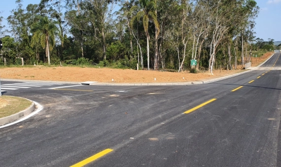 TERRENOS, LOT. PARQUE DAS ROSAS - PRIMEIRA LINHA, CRICIÚMA