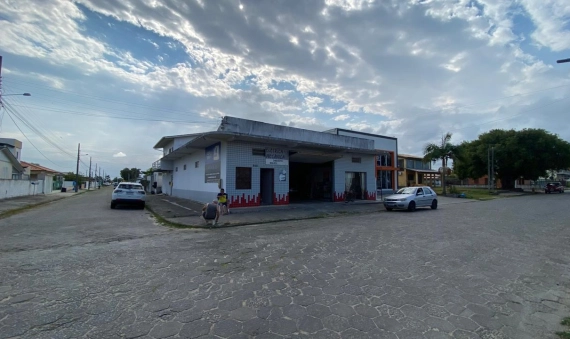 CASA + PAVILHÃO + SALA COMERCIAL - ZONA VELHA, BALNEÁRIO RINCÃO