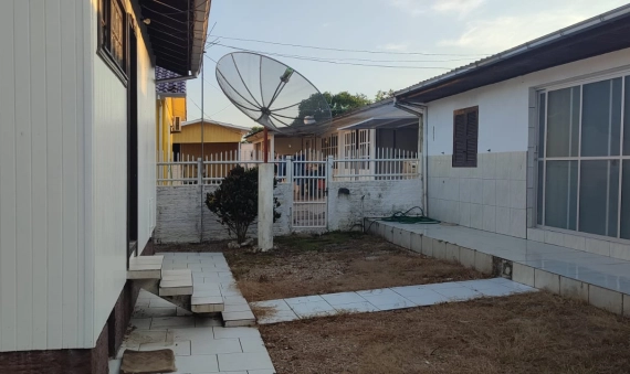 TERRENO COM CASA E EDÍCULA, MORRO ESTEVÃO - CRICIÚMA