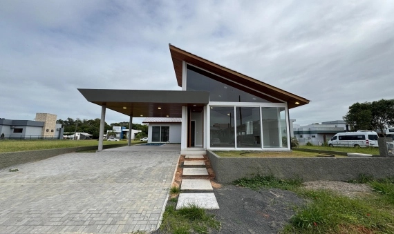 CASA ALTO PADRÃO, COND. VILLA SUÍÇA - LAGOA DOS ESTEVES, BALNEÁRIO RINCÃO