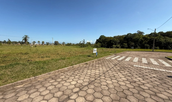 TERRENO, LOT. VILLAGGIO CHIESA, PRIMEIRA LINHA - CRICIÚMA