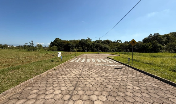 TERRENO, LOT. VILLAGGIO CHIESA, PRIMEIRA LINHA - CRICIÚMA