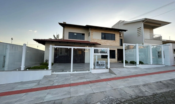 CASA, CENTRO - IÇARA/SC