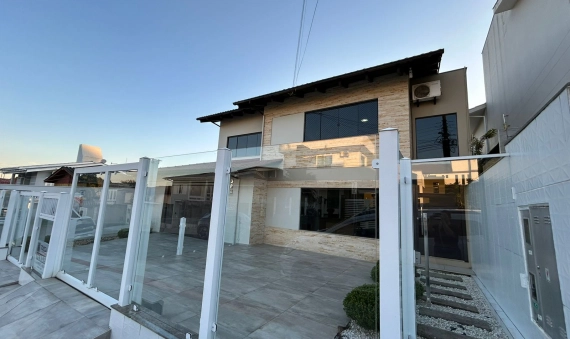 CASA, CENTRO - IÇARA/SC