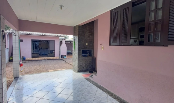 CASA, PRIMEIRA LINHA PONTILHÃO - CRICIÚMA