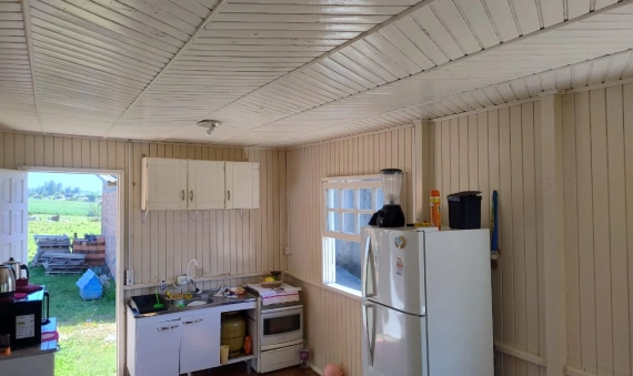 CASA DE MADEIRA - LOMBAS/ PEDREIRAS, IÇARA