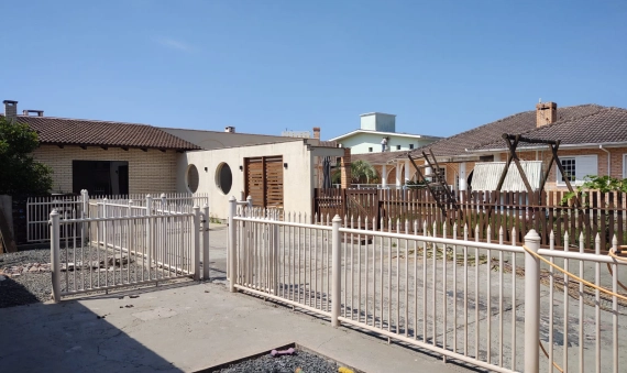 CASA COM 4 TERRENOS - ZONA NOVA, BALNEÁRIO RINCÃO