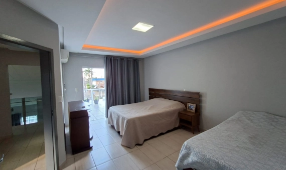 CASA - SANTO ANTONIO - CRICIUMA