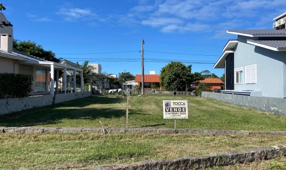 TERRENO NO CONDOMÍNIO VILLA SUIÇA, LAGOA DOS ESTEVES, BALNEÁRIO RINCÃO