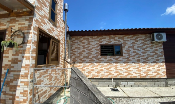 CASA NO SÍTIO - LINHA TRÊS RIBEIRÕES, IÇARA/SC