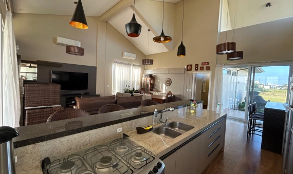 CASA - CONDOMÍNIO VILA SUIÇA - BALNEARIO RINCÃO