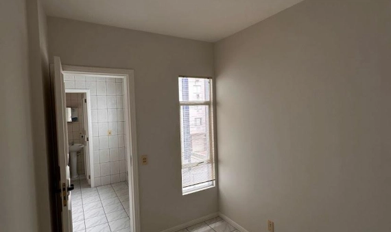 APARTAMENTO NO ED. RESIDENCIAL VICENZA, COMERCIÁRIO, CRICIÚMA