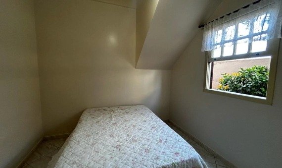 CASA COM EDÍCULA, MOBILIADA, ZONA NORTE-BALNEÁRIO RINCÃO