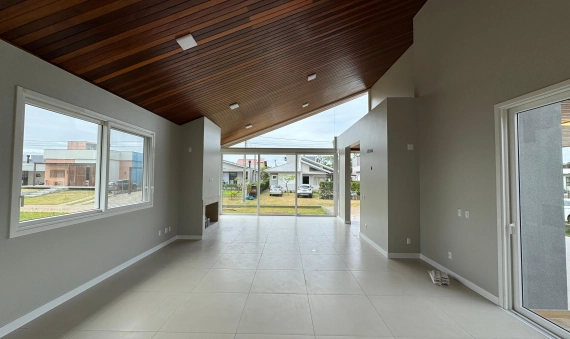 CASA ALTO PADRÃO, COND. VILLA SUÍÇA - LAGOA DOS ESTEVES, BALNEÁRIO RINCÃO