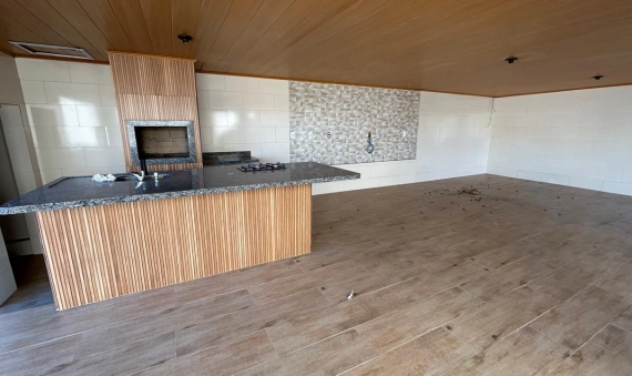 CASA COM EDÍCULA - MOBILIADA -  PRESIDENTE VARGAS - IÇARA - SC