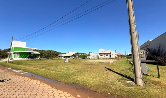TERRENO - CONDOMÍNIO VILA SUIÇA, LAGOA DOS ESTEVES - BALNEÁRIO RINCÃO