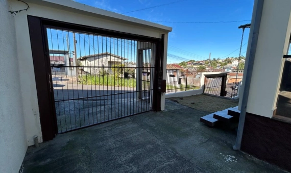 CASA COM EDÍCULA - MOBILIADA -  PRESIDENTE VARGAS - IÇARA - SC