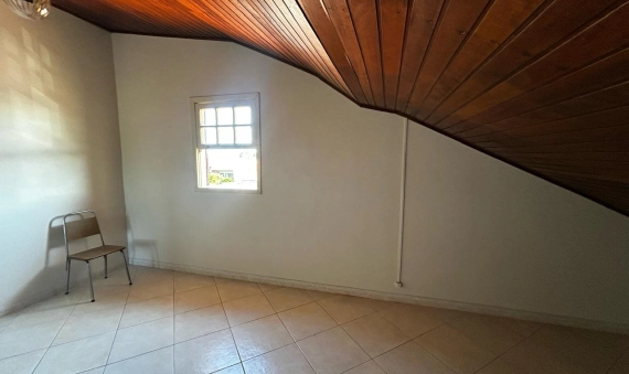 CASA COM EDÍCULA, MOBILIADA, ZONA NORTE-BALNEÁRIO RINCÃO