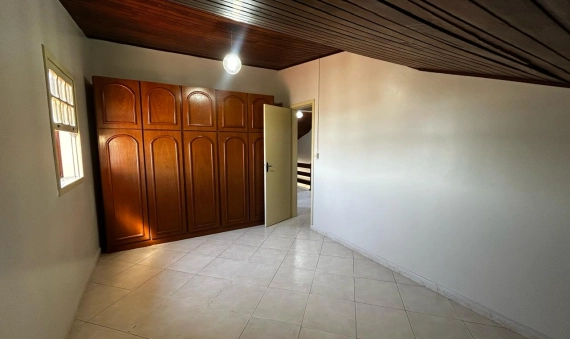 CASA COM EDÍCULA, MOBILIADA, ZONA NORTE-BALNEÁRIO RINCÃO