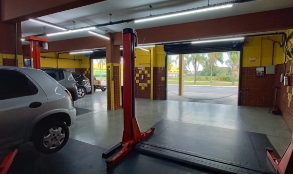 PRÉDIO COMERCIAL - PINHEIRINHO - CRICIÚMA