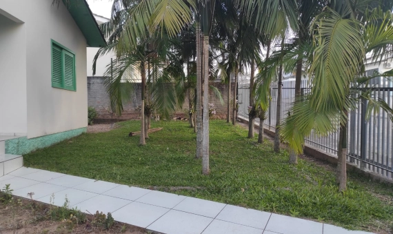 CASA COM EDÍCULA - JARDIM ELIZABETE, IÇARA