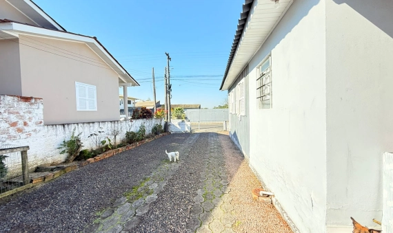 CASA COM EDÍCULA - JARDIM ELIZABETE - IÇARA/SC