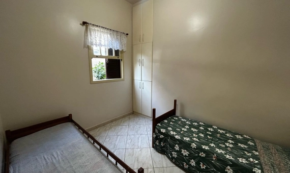 CASA COM EDÍCULA, MOBILIADA, ZONA NORTE-BALNEÁRIO RINCÃO