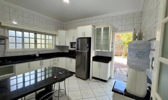 CASA - UNIVERSITARIO 