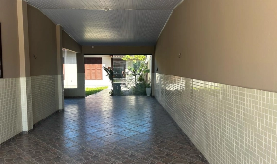 CASA COM EDÍCULA, MOBILIADA, ZONA NORTE-BALNEÁRIO RINCÃO