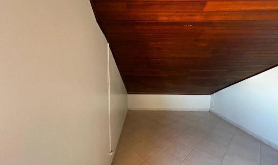 CASA COM EDÍCULA, MOBILIADA, ZONA NORTE-BALNEÁRIO RINCÃO