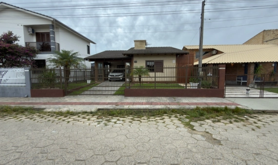 CASA - ZONA SUL - BALNEÁRIO RINCÃO 