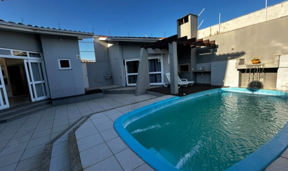 CASA - CENTRO - BALNEARIO RINCÃO