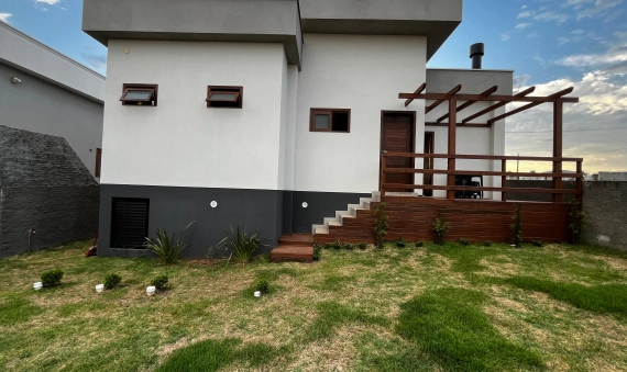 CASA - JARDIM ELIZABETE - IÇARA