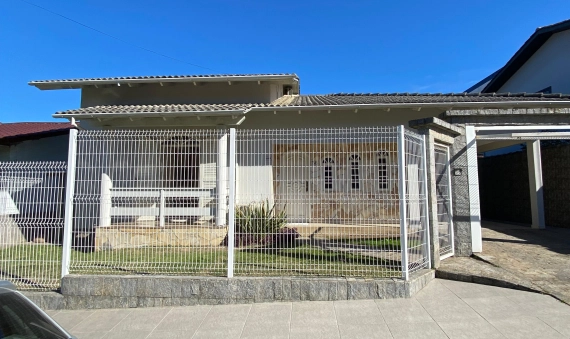 CASA - PRIMEIRO DE MAIO