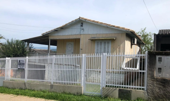 CASA - NO LOTEAMENTO LIMA, LIRI, IÇARA