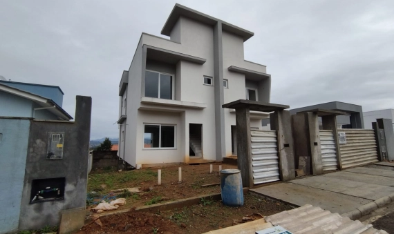 CASA, MINA DO MATO – CRICIÚMA