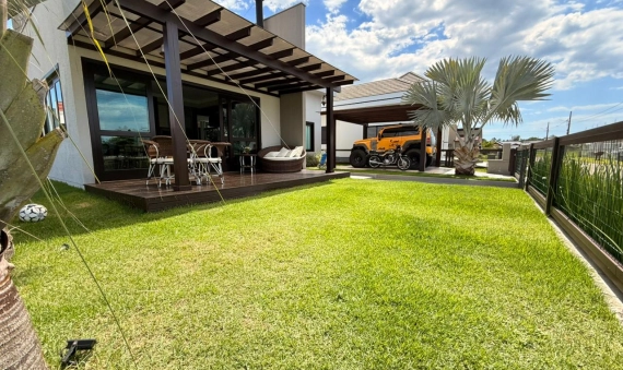 CASA - LAGOA ESTEVES, CONDOMÍNIO VILA SUIÇA, BALNEÁRIO RINCÃO