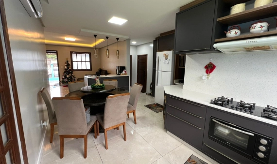 CASA - PINHEIRINHO - CRICIUMA