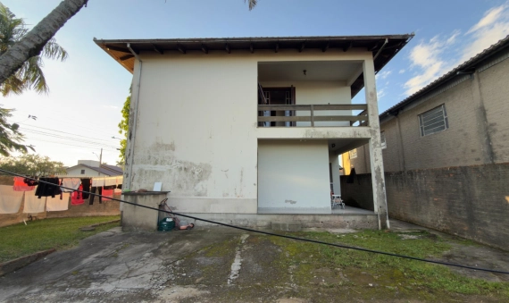 CASA - PRIMEIRO DE MAIO - IÇARA
