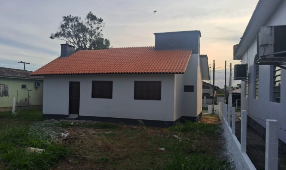 CASA, BAIRRO VERDINHO - CRICIÚMA