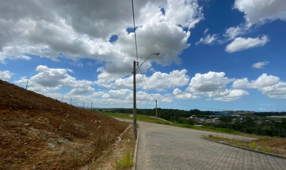 TERRENO - COND. MONTEBELLO - COCAL DO SUL 