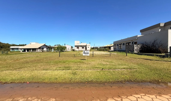 TERRENO - CONDOMÍNIO VILA SUIÇA, LAGOA DOS ESTEVES - BALNEÁRIO RINCÃO